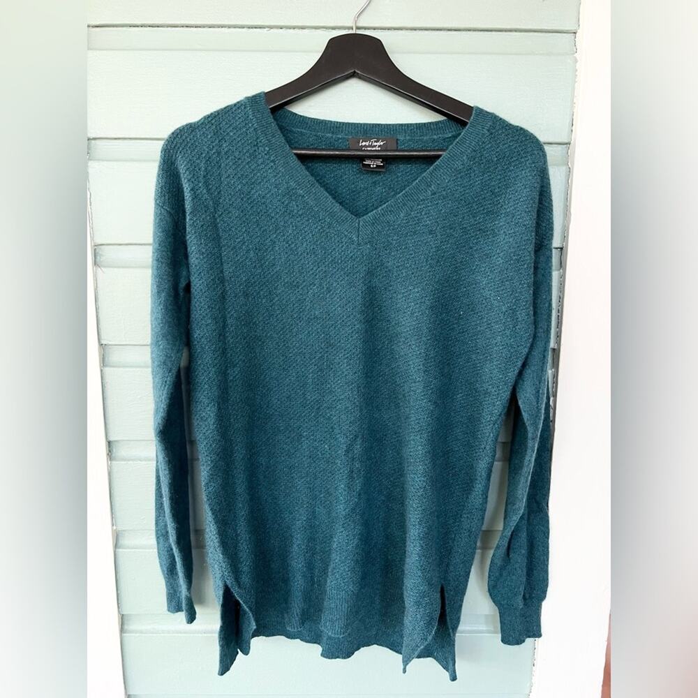 Lord and Taylor teal 100% cashmere sweater v neck long sleeve cozy fall winter S